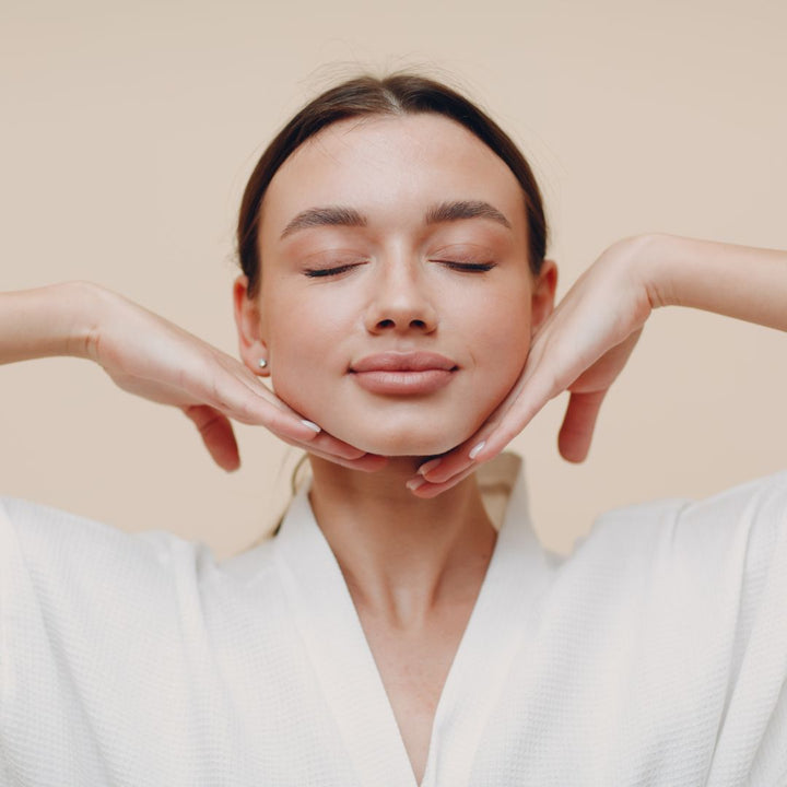 5 astuces pour intégrer l'auto-massage à votre routine skincare avec Naturamana